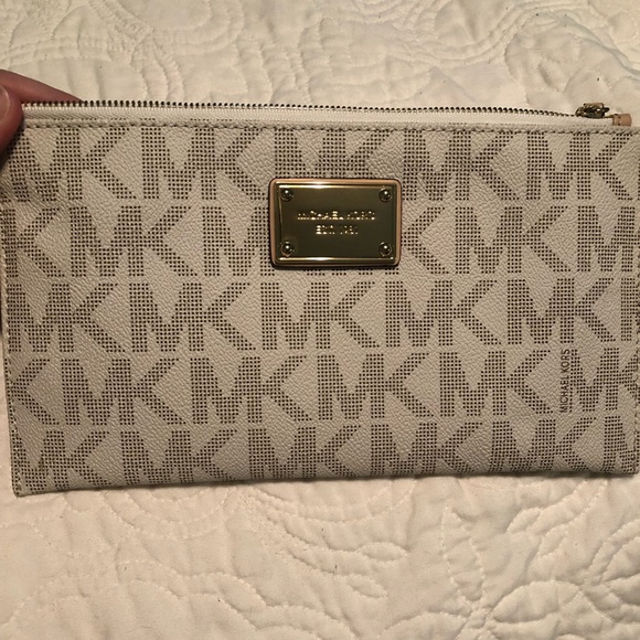 Michael Kors Accessories - MK Clutch NWOT